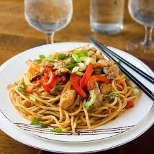 Schezwan Noodles (Chicken)